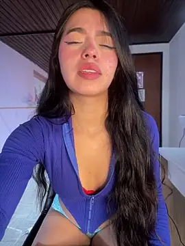 Webcam Model (LunaMoore_Pink)  is live.Free join now!