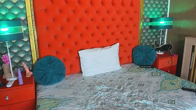 VallerieJones webcam