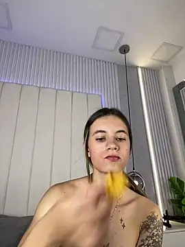 Webcam Model (JuliaColemann)  is live.Free join now!