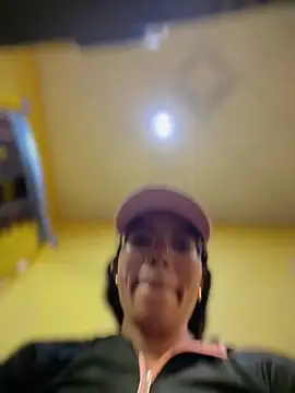 sheenabrooke (Ask my age) - Gym doggy finger sextape pm