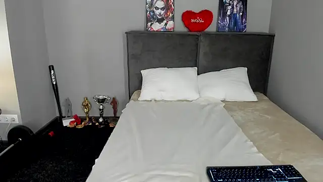 MuscleXXXBarbie webcam