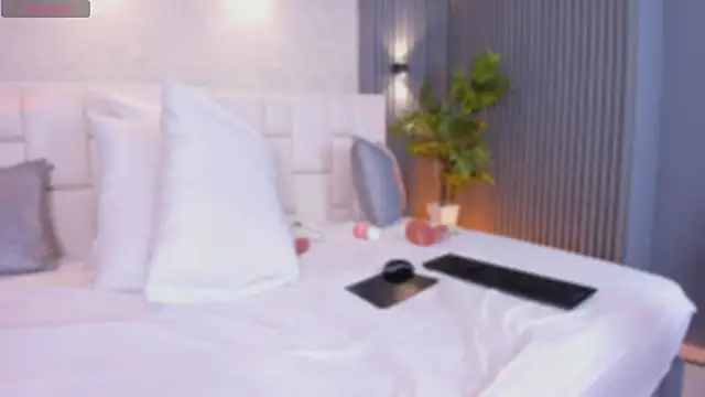 valeriagarcia (F young) - ridedildo+oil in my ass+squats+squirt