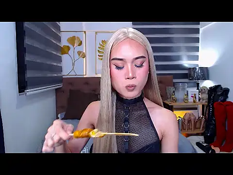 JuicyCockThea webcam