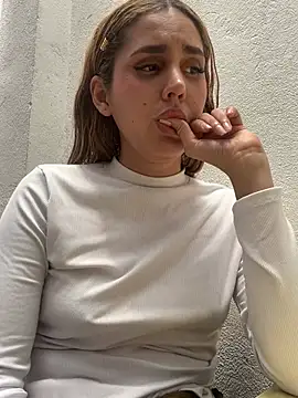 AmaliaMartinez77 webcam