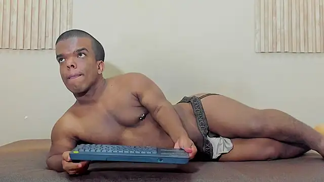 charlie_walkerr - CHARLIE_WALKERR's free webcam - UK Sex Cams