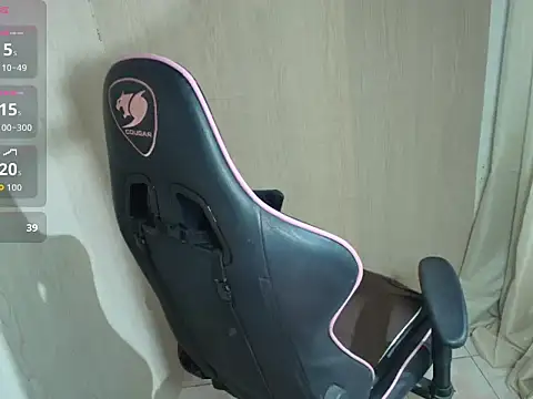 urasian_prettyrica webcam