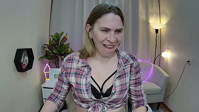 TessaDaybreak webcam