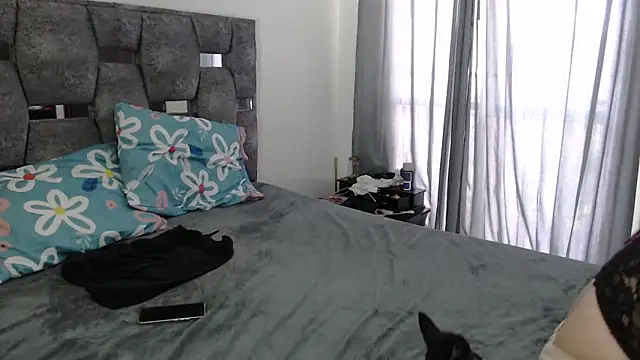 porn cam online Sara Hott 1