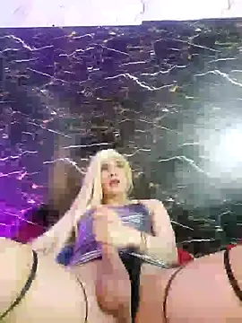 crislingery_dolli (T young) - off pantie