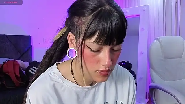 _sharlotte777 webcam