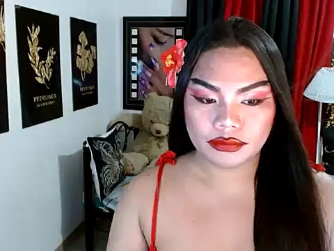 TSbrianaHugeCock webcam