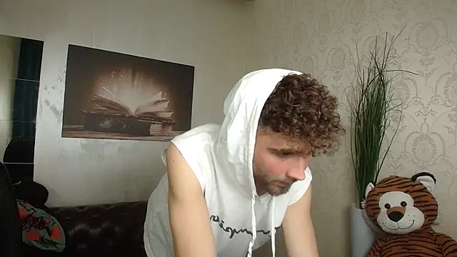 kyloeast (M young) - Cum SHOWWW FIRE WORK