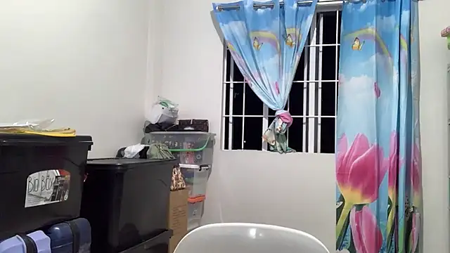 dorothafranchini (F teen) - show my thighs