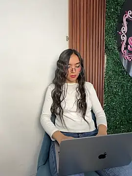 eimi_rosse18