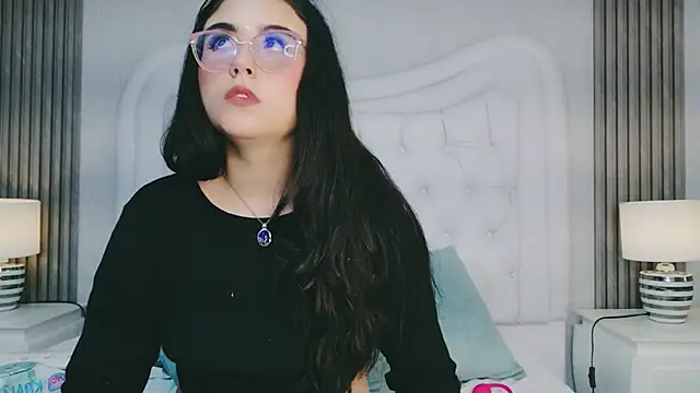 ScarlettPetrova webcam