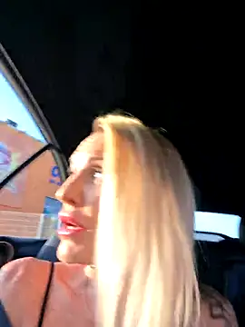 UK_Tall_Barbie_Slut webcam