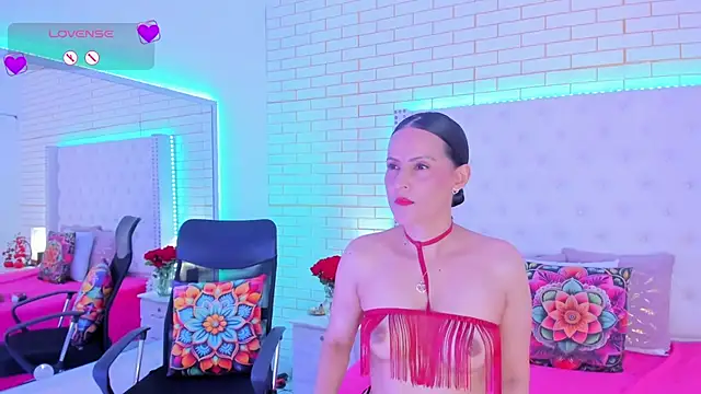 Coco_Balenciaga_ webcam