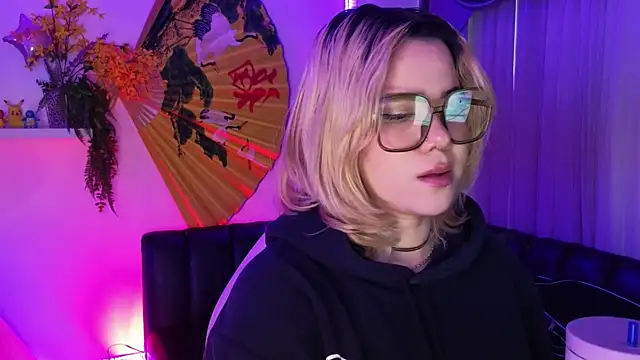 albaismynameX webcam