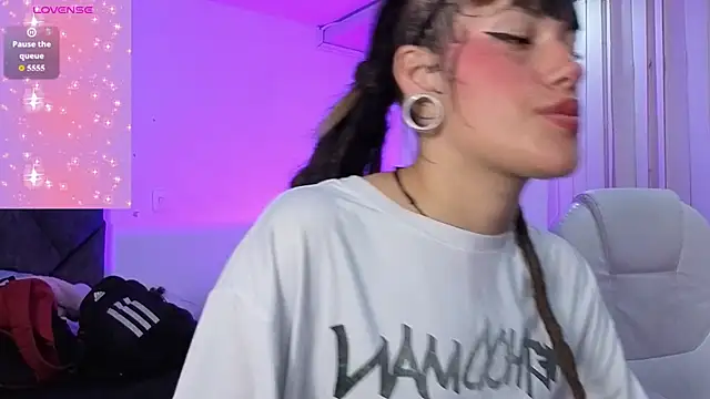 _sharlotte777 webcam