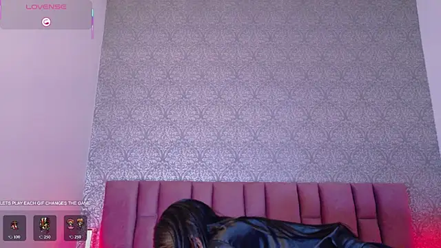 FelicityAdams webcam