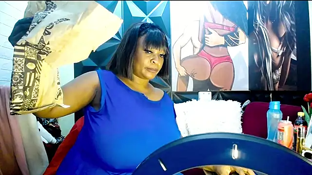 Ebonyfancyface webcam