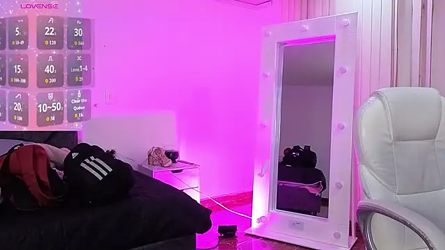 _sharlotte777 webcam