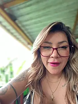 DIANITA_1988 Live Webcam on Stripchat