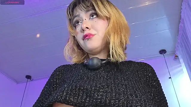 NinaSakura_Eup webcam