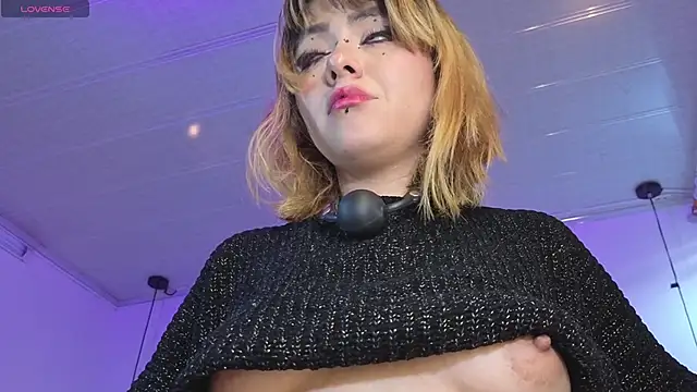 NinaSakura_Eup webcam