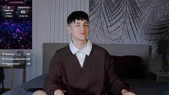 strip chat room Ravenryx