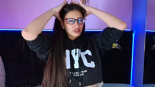 Anastasia_Whitee webcam