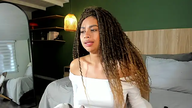 nayah__ (F young) - Make me on fireee for u