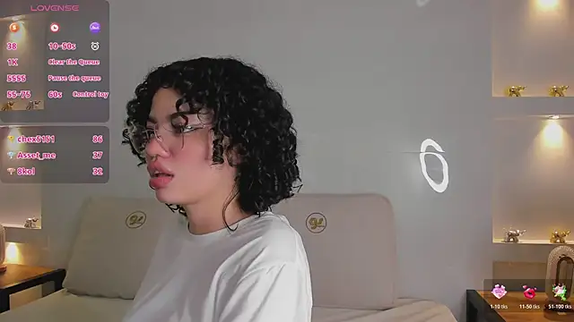 chloe_cortez (F teen) - 2 fingers in my pretty holes 💗