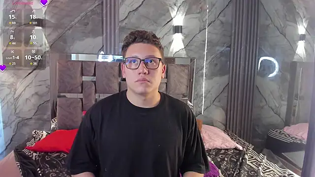 Manson_and_Zoe webcam