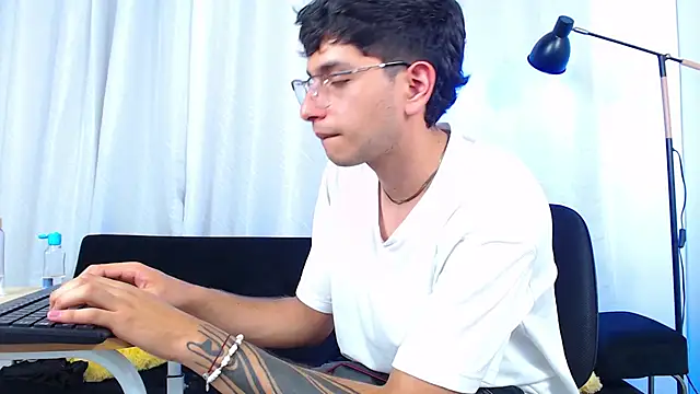 maax_18 (M twink) - My cumshow