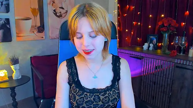 VivienneHebert webcam