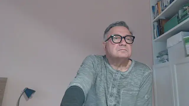 you6me (Ask my age) - Naked show cum