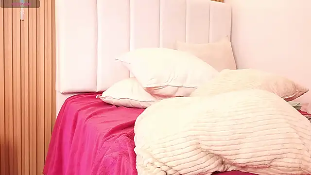 kimsensual_ (F young) - look