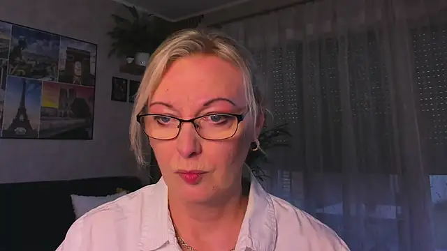 vanessa_chat - Vanessa_chat's free webcam - UK Sex Cams