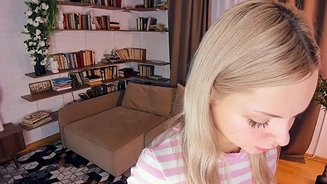 AndraQuella Stripchat cam model