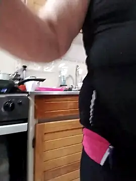 Webcam Model (Vicky_Rosse)  is live.Free join now!