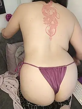 Webcam Model (paulina_coxx)  is live.Free join now!