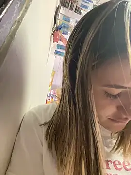 Andrea_19blonde webcam