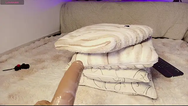 Madeline_Dreams webcam