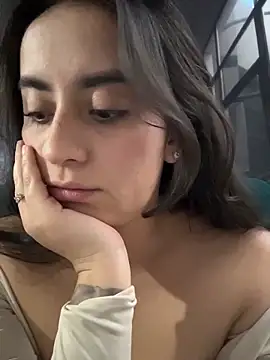 Antonella_Julieta webcam