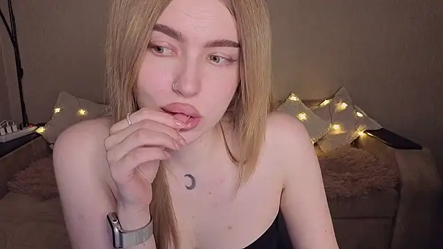 ViolettaLopez webcam