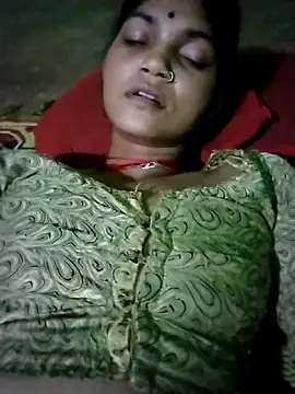 Webcam Model (Jooli_cuty)  is live.Free join now!