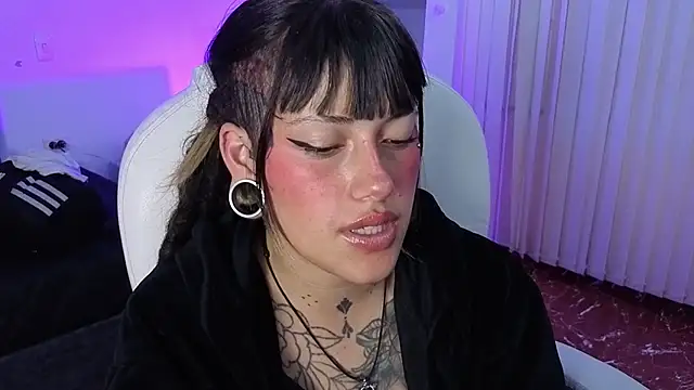 _sharlotte777 webcam