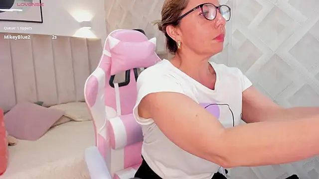 Clhoe_Johnson webcam