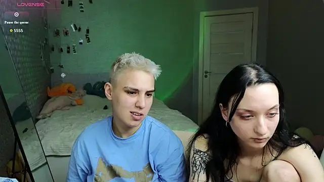 LuxuryLoverss webcam